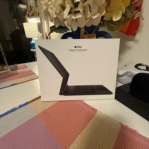 Apple iPad Magic Keyboard - Black